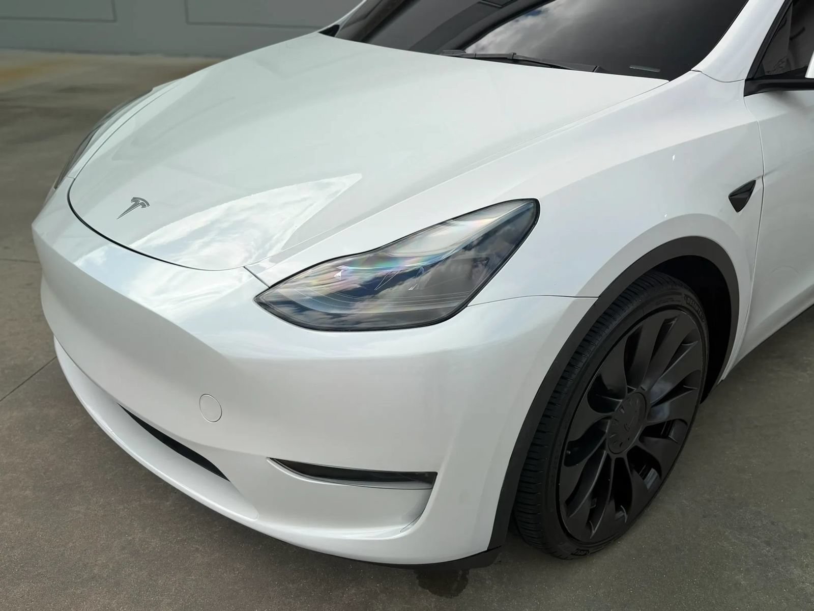 Used 2023 Tesla Model Y Performance AWD/4WD image 2