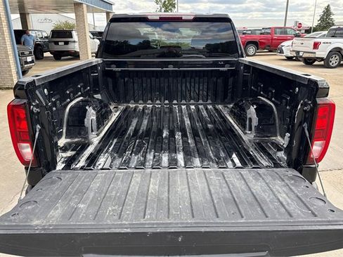 Used 2023 GMC Sierra 1500 Elevation image 13