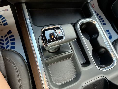 Used 2025 Chevrolet Silverado 1500 High Country AWD/4WD image 15
