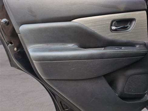 Used 2018 Nissan Murano SV image 25