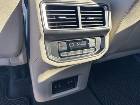 Certified 2026 Volkswagen Atlas SE w/ Panoramic Sunroof Package FWD image 27