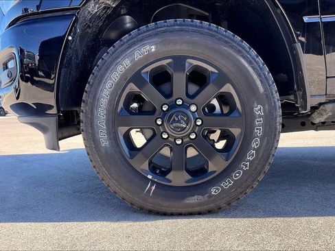 New 2025 RAM 2500 Laramie AWD/4WD image 9