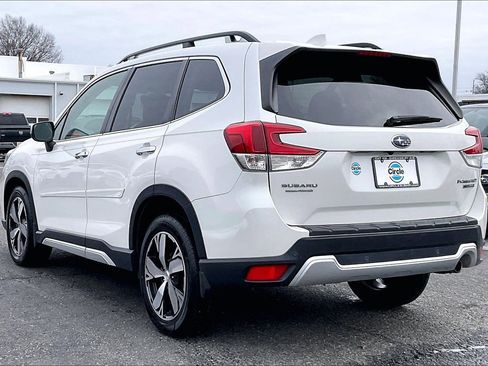 Used 2019 Subaru Forester Touring image 11
