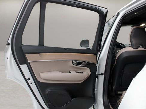 New 2026 Volvo XC60 B5 Plus w/ Protection Package Premier image 43