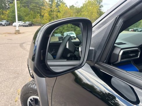 Used 2024 Toyota Tacoma TRD Off-Road image 21