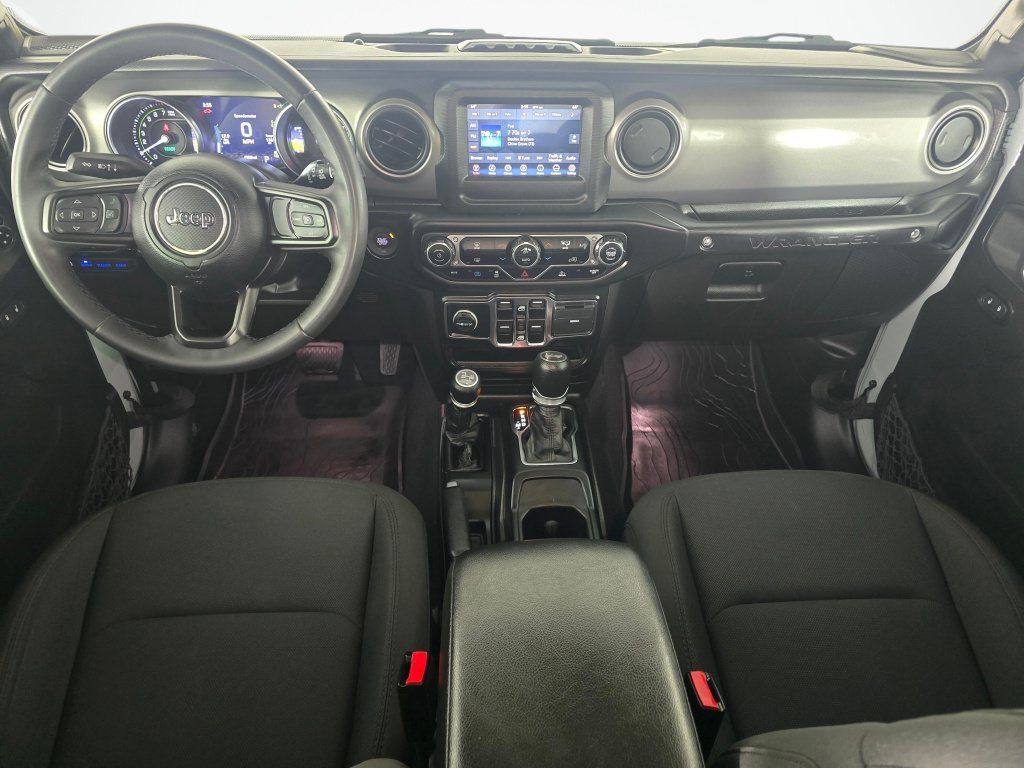 Used 2023 Jeep Wrangler Unlimited AWD/4WD image 18