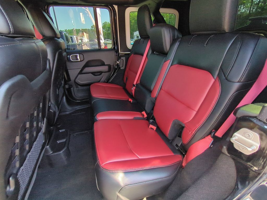 Used 2023 Jeep Wrangler Unlimited Rubicon 392 AWD/4WD image 15