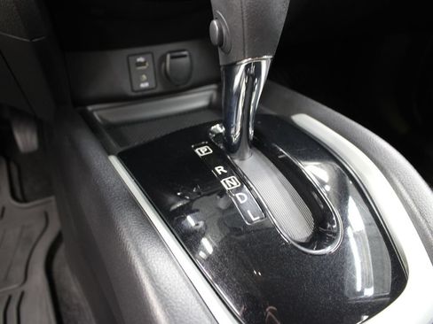 Used 2015 Nissan Rogue SV AWD/4WD image 49