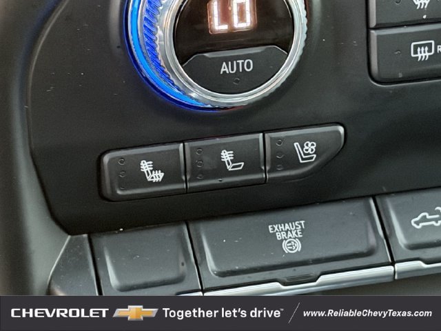 Used 2020 GMC Sierra 3500 AT4 w/ AT4 Preferred Package AWD/4WD image 24
