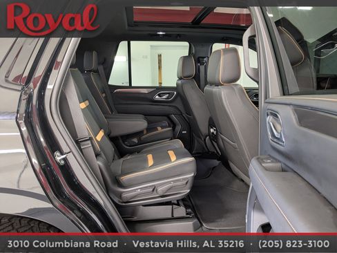 Used 2023 GMC Yukon AT4 w/ AT4 Premium Package image 10