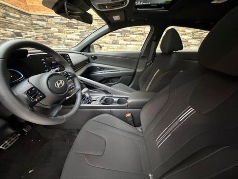New 2026 Hyundai Elantra SEL Sport image 11