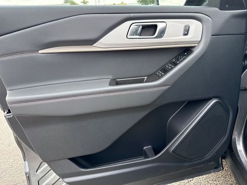 New 2026 Ford Explorer Active w/ Active Comfort Package RWD image 20