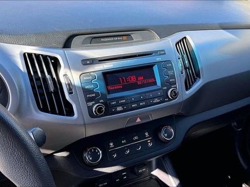 Used 2016 Kia Sportage LX image 6