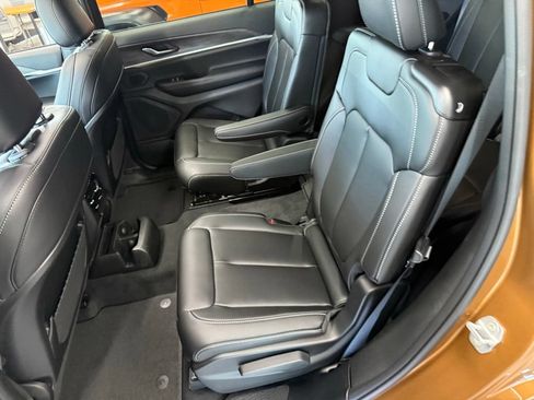 New 2026 Jeep Grand Cherokee L Limited AWD/4WD image 35