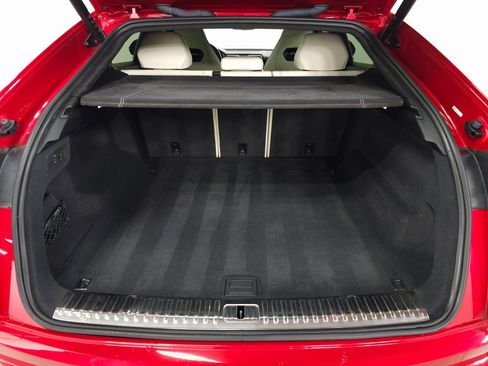 Used 2021 Lamborghini Urus image 6