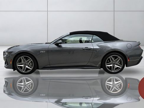 Used 2025 Ford Mustang GT Premium image 3