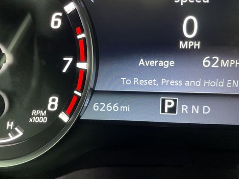 Used 2024 Nissan Titan SV image 30