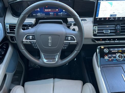 Certified 2024 Lincoln Navigator Reserve image 14