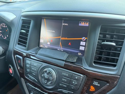 Used 2014 Nissan Pathfinder Platinum w/ Platinum Premium Package AWD/4WD image 16