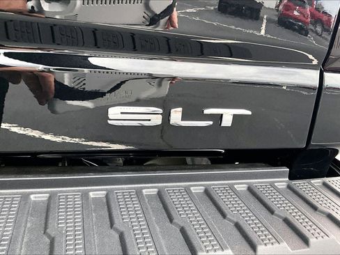 New 2026 GMC Sierra 2500 SLT AWD/4WD image 10