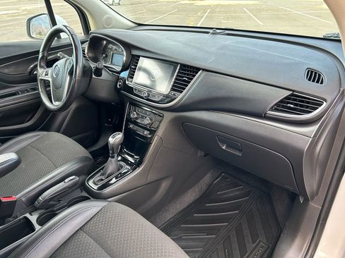 Used 2018 Buick Encore Preferred image 11