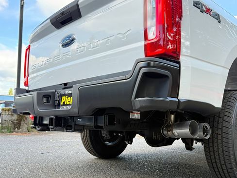 New 2026 Ford F250 XL AWD/4WD image 25