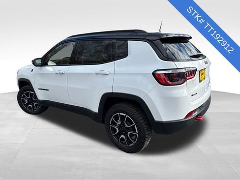 New 2026 Jeep Compass Trailhawk image 5