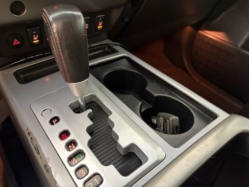 Used 2010 Nissan Titan PRO-4X w/ Pro-4x Leather Pkg image 29