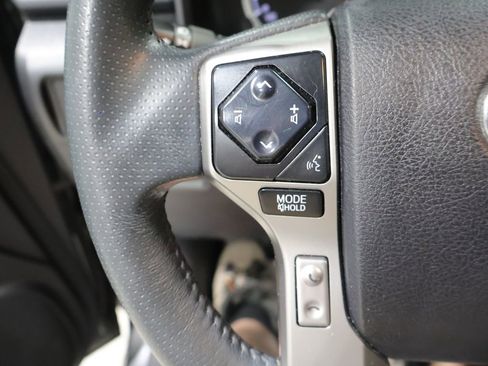 Used 2022 Toyota 4Runner Limited AWD/4WD image 32