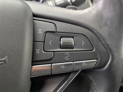 Used 2023 Cadillac XT6 Luxury image 20