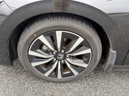 Used 2024 Honda Civic EX image 11