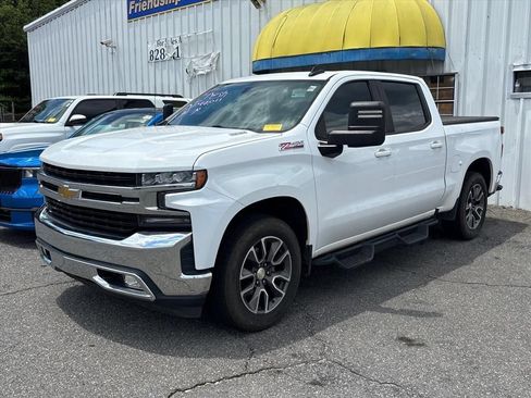 Used 2020 Chevrolet Silverado 1500 LT w/ All-Star Edition AWD/4WD image 2