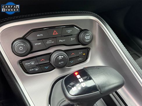 Used 2022 Dodge Challenger R/T w/ Plus Package image 17