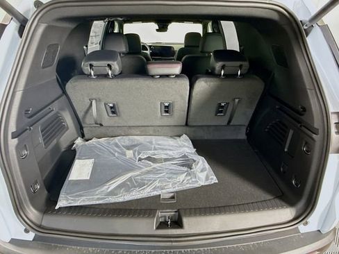 New 2026 Chevrolet Traverse Z71 w/ Driver Confidence Package AWD/4WD image 28