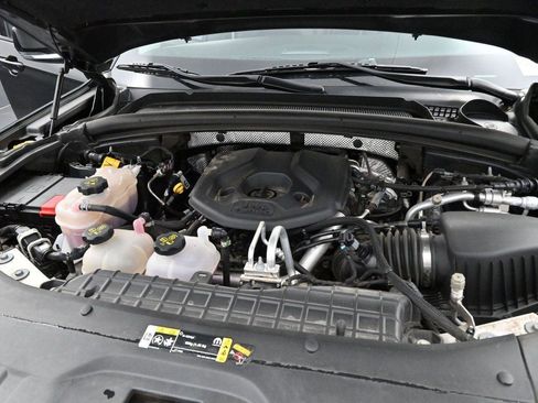Used 2023 Jeep Grand Cherokee 4WD 4xe image 36