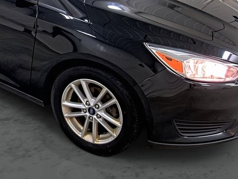 Used 2018 Ford Focus SE FWD image 14