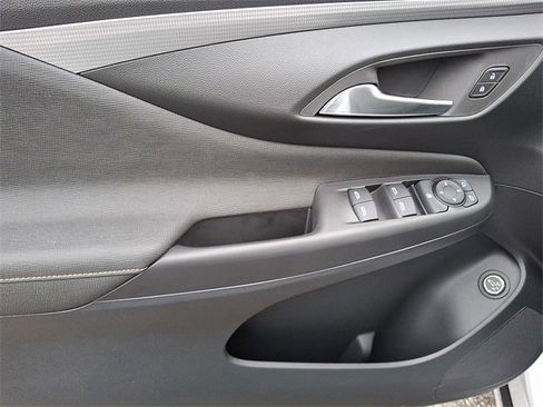 New 2026 Buick Envista Avenir image 8