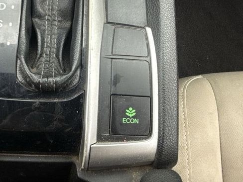 Used 2019 Honda Civic EX image 21