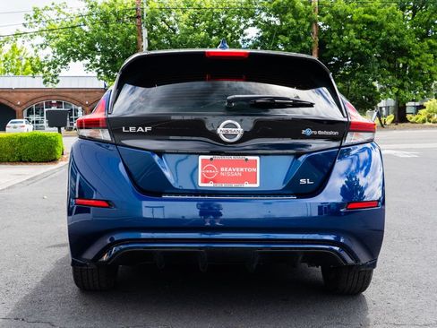 Used 2018 Nissan Leaf SL w/ SL Technology Package FWD image 5