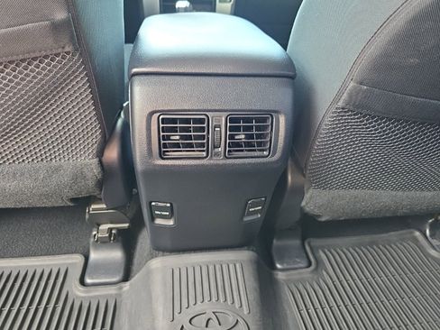 Used 2016 Toyota 4Runner SR5 image 17