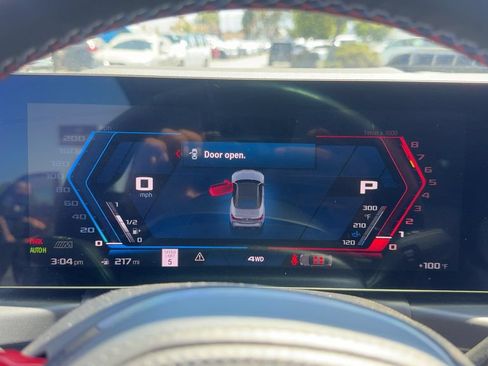 Used 2024 BMW M4 xDrive Competition AWD/4WD image 16