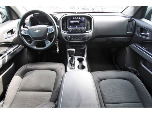 Used 2017 Chevrolet Colorado LT w/ Midnight Edition RWD image 10