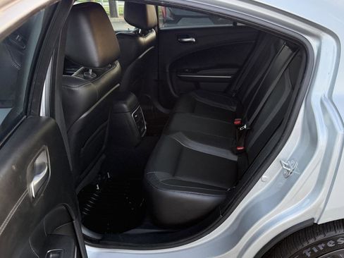 Used 2019 Dodge Charger SXT w/ Plus Group RWD image 10