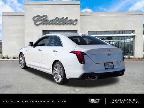 Used 2025 Cadillac CT4 Premium Luxury image 5