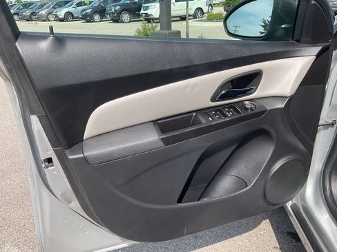 Used 2012 Chevrolet Cruze LS FWD image 23