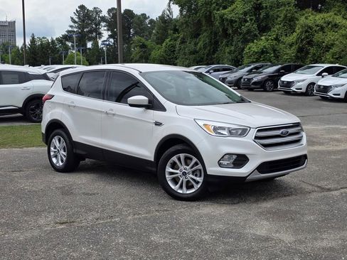 Used 2019 Ford Escape SE AWD/4WD image 2