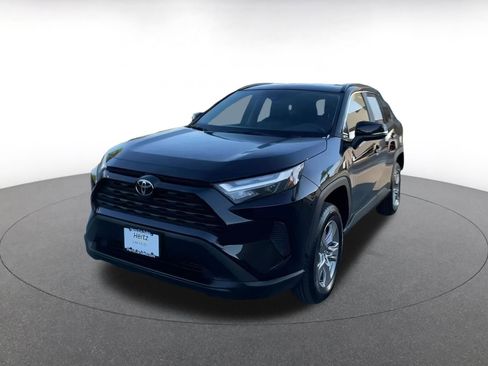 Used 2025 Toyota RAV4 XLE image 7