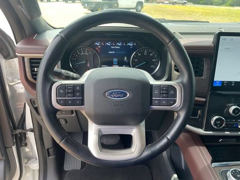 Used 2022 Ford Expedition Max Limited RWD image 17