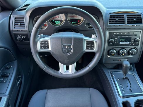 Used 2013 Dodge Challenger R/T image 26