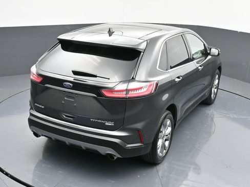 Used 2019 Ford Edge Titanium w/ Cold Weather Package image 39